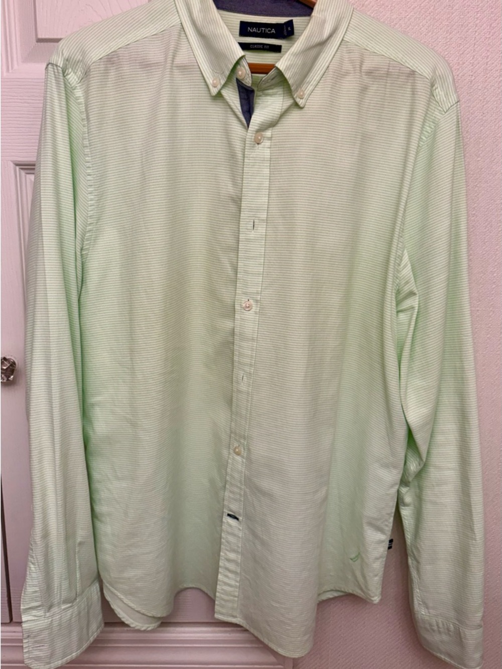 Nautica Men's Pale Green Button-Down Sport Shirt